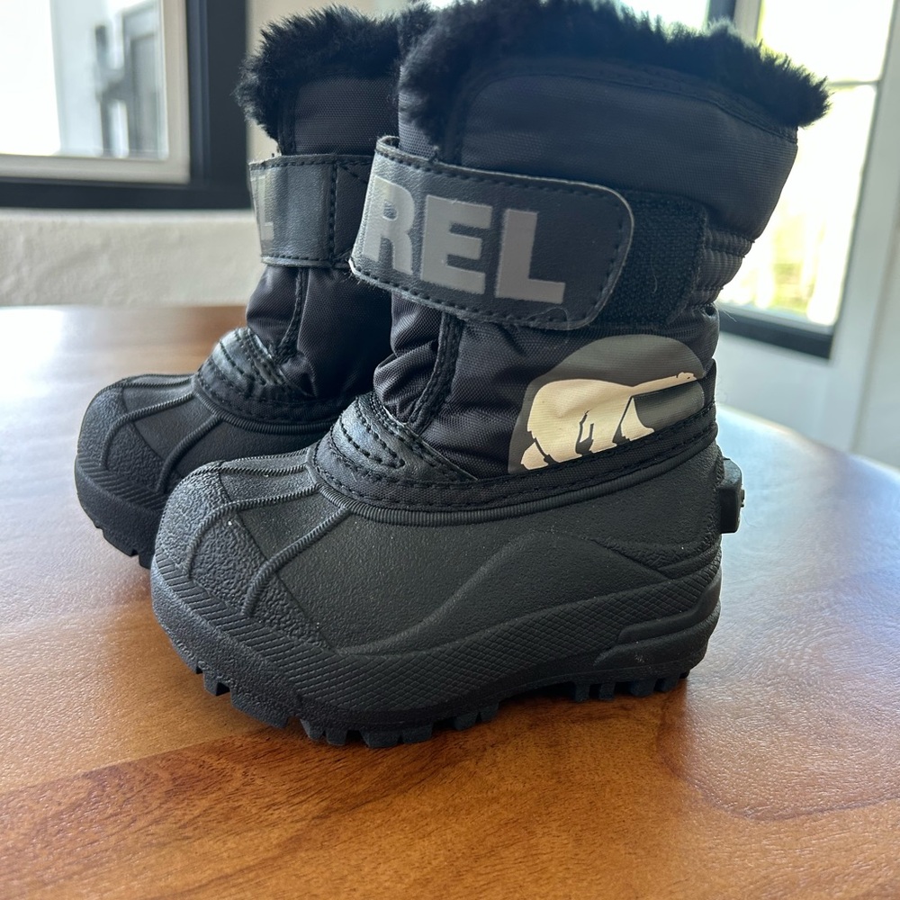 Sorel Kids Black Snow Boots with Velcro strap and Polar Bear Accent. Waterproof.